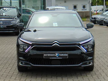 Car image 23