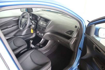 Car image 30