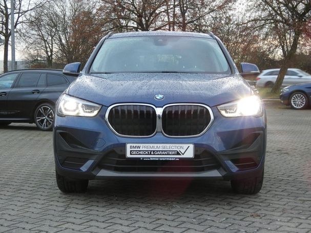 BMW X1 20i xDrive 131 kW image number 3