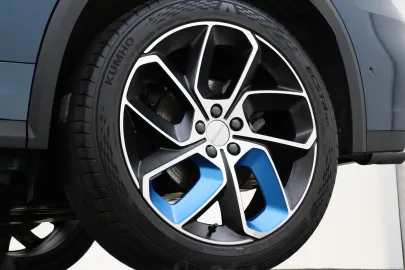 Car image 37