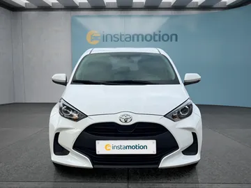 Car image 3