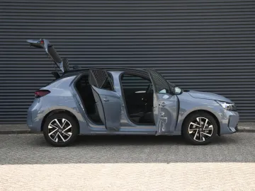 Car image 31