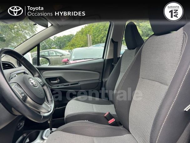 Toyota Yaris Hybrid 55 kW image number 14