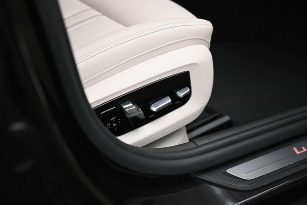 BMW 520i Luxury Line 135 kW image number 27