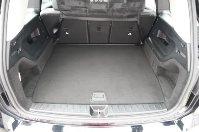 Car image 33