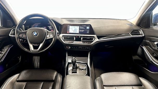 BMW 320d Touring xDrive 140 kW image number 3