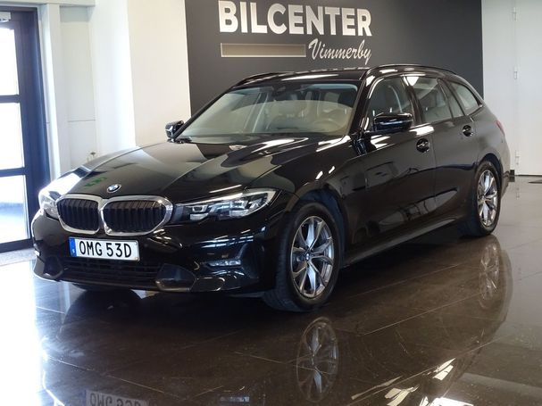 BMW 320d Touring xDrive Sport Line 140 kW image number 17