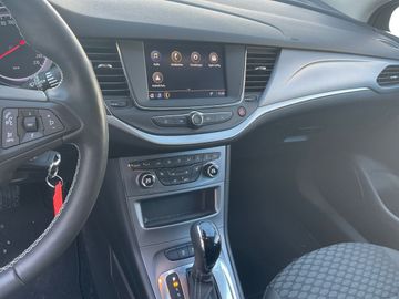 Car image 10