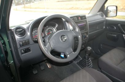 Car image 15