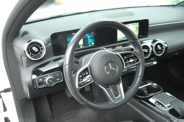 Mercedes-Benz A 180 100 kW image number 11