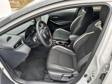 Car image 11