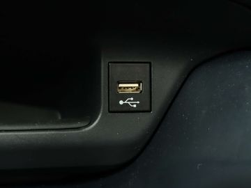 Car image 33