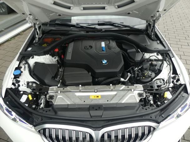 BMW 330 Touring e M 215 kW image number 6