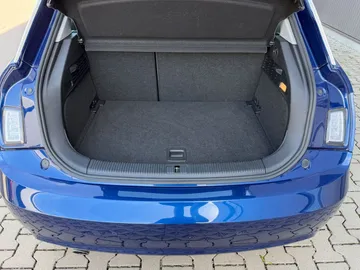 Car image 33