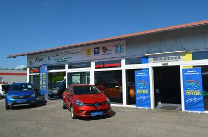 Car image 18