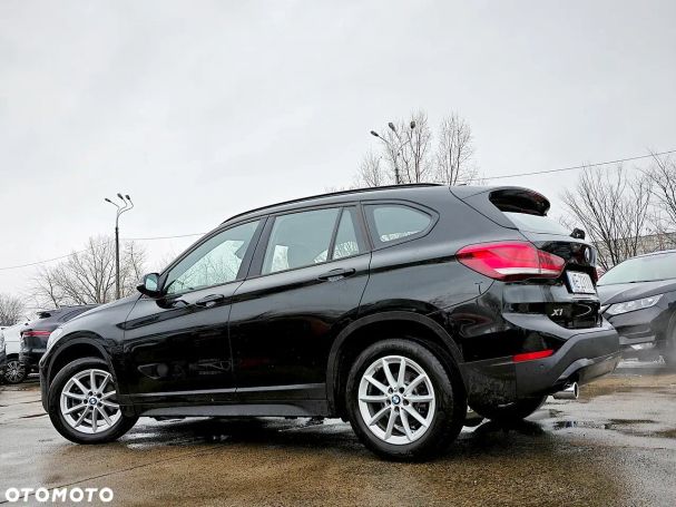 BMW X1 sDrive18i Advantage 103 kW image number 4