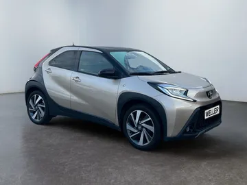 Car image 2