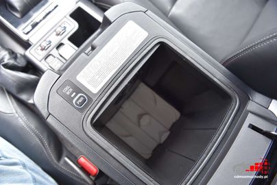 Car image 33