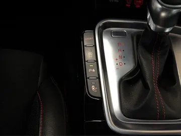 Car image 30