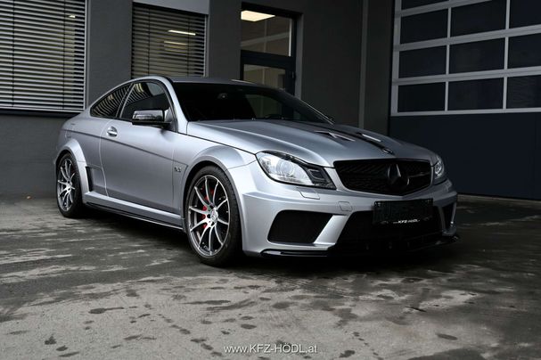 Mercedes-Benz C 63 AMG C Black Series 380 kW image number 2