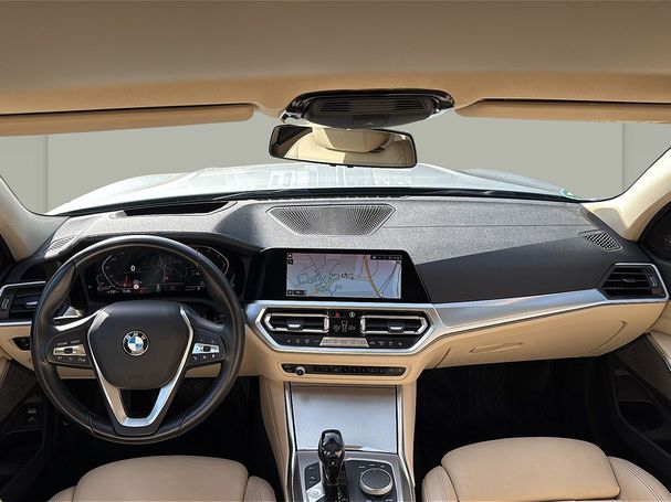 BMW 330d Touring xDrive Luxury Line 195 kW image number 7