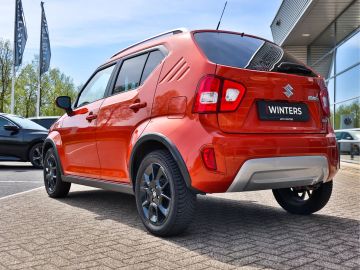 Car image 4