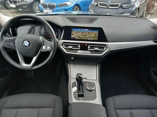 BMW 318i Touring Advantage 115 kW image number 8