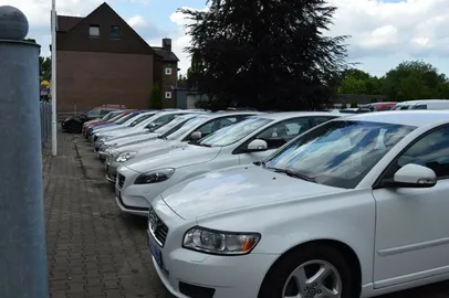 Car image 33