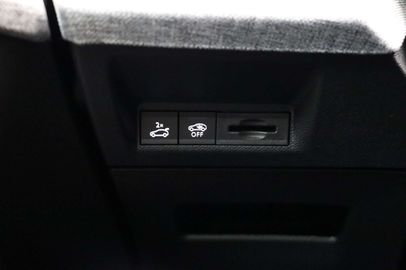 Car image 36