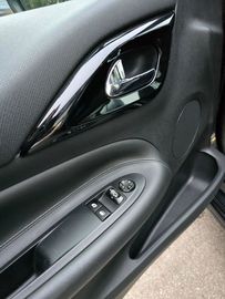 Car image 31