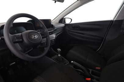 Car image 15