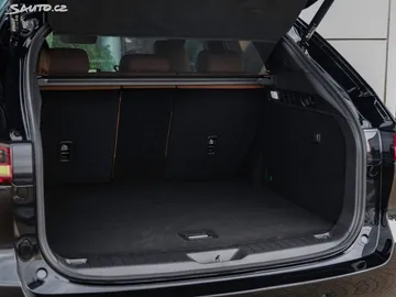 Car image 31