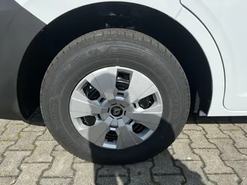 Car image 50