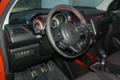 Car image 13