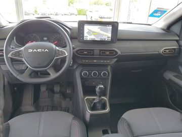 Car image 8