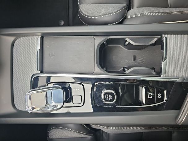 Volvo XC60 T6 Recharge AWD 257 kW image number 18