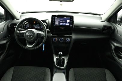 Car image 16