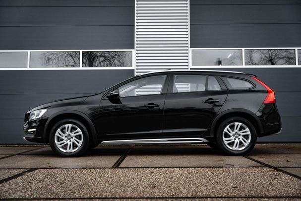 Volvo V60 Cross Country D3 Summum 110 kW image number 3