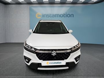 Car image 3