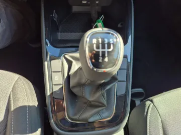 Car image 22