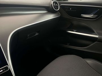 Car image 39