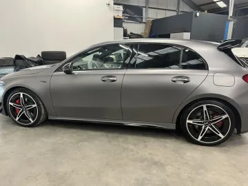 Car image 24