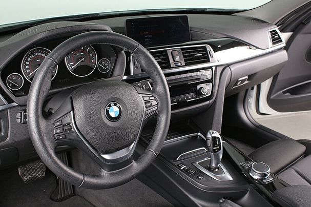 BMW 340i Touring Sport Line 240 kW image number 11