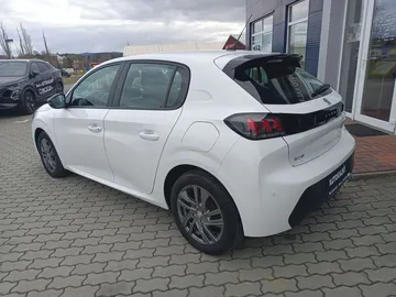 Car image 24