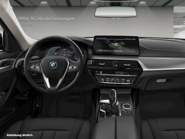 BMW 530 Touring 215 kW image number 3