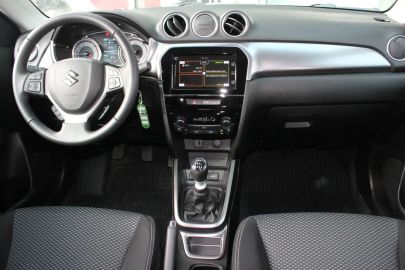 Car image 10