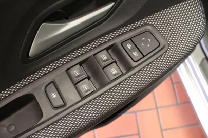 Car image 41