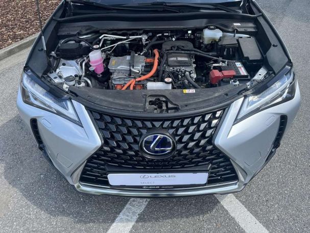 Lexus UX 300e 150 kW image number 15