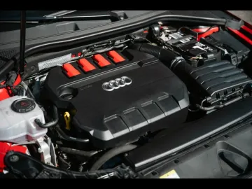 Car image 32