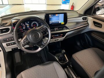 Car image 11